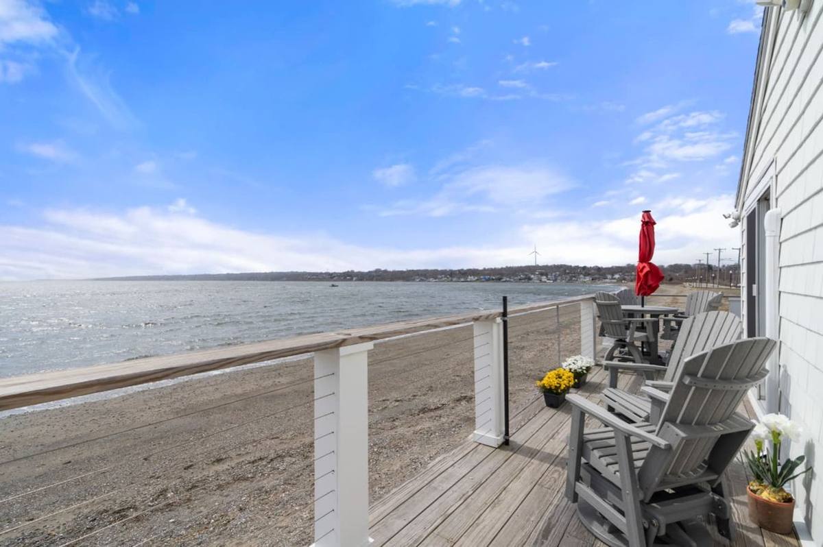 Breezy Bay, Island Park, Portsmouth, RI